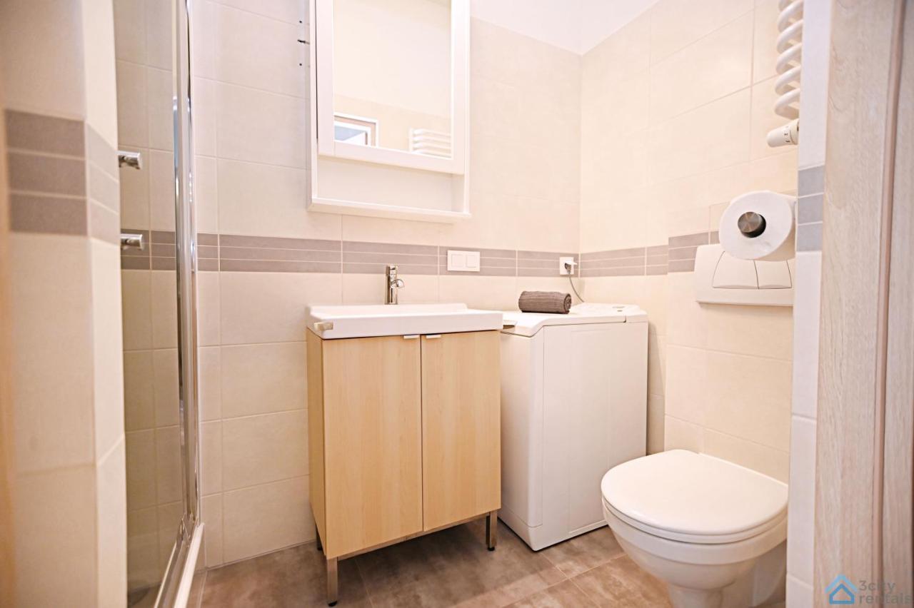 Beige And Red 3City Studio In Sopot With Outdoor Parking By Noclegi Renters Esterno foto