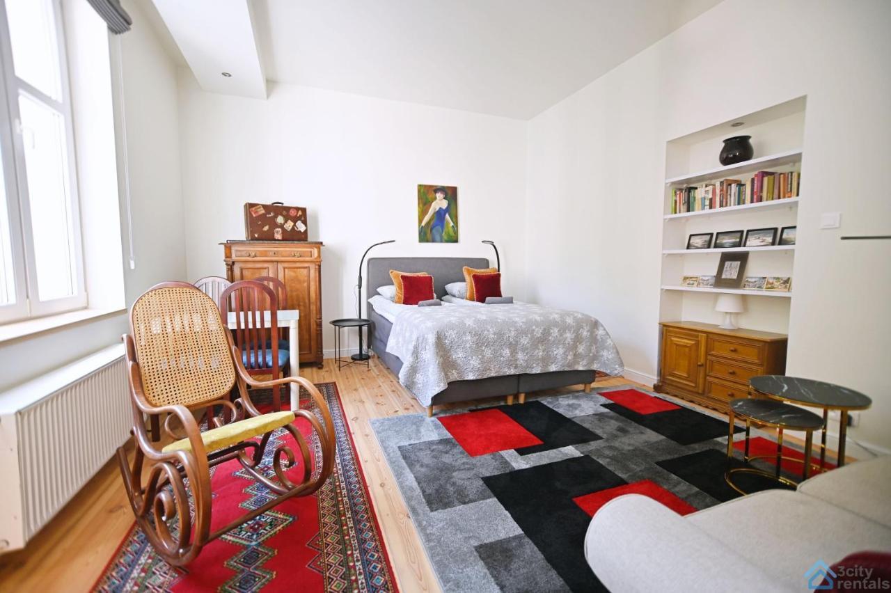 Beige And Red 3City Studio In Sopot With Outdoor Parking By Noclegi Renters Esterno foto