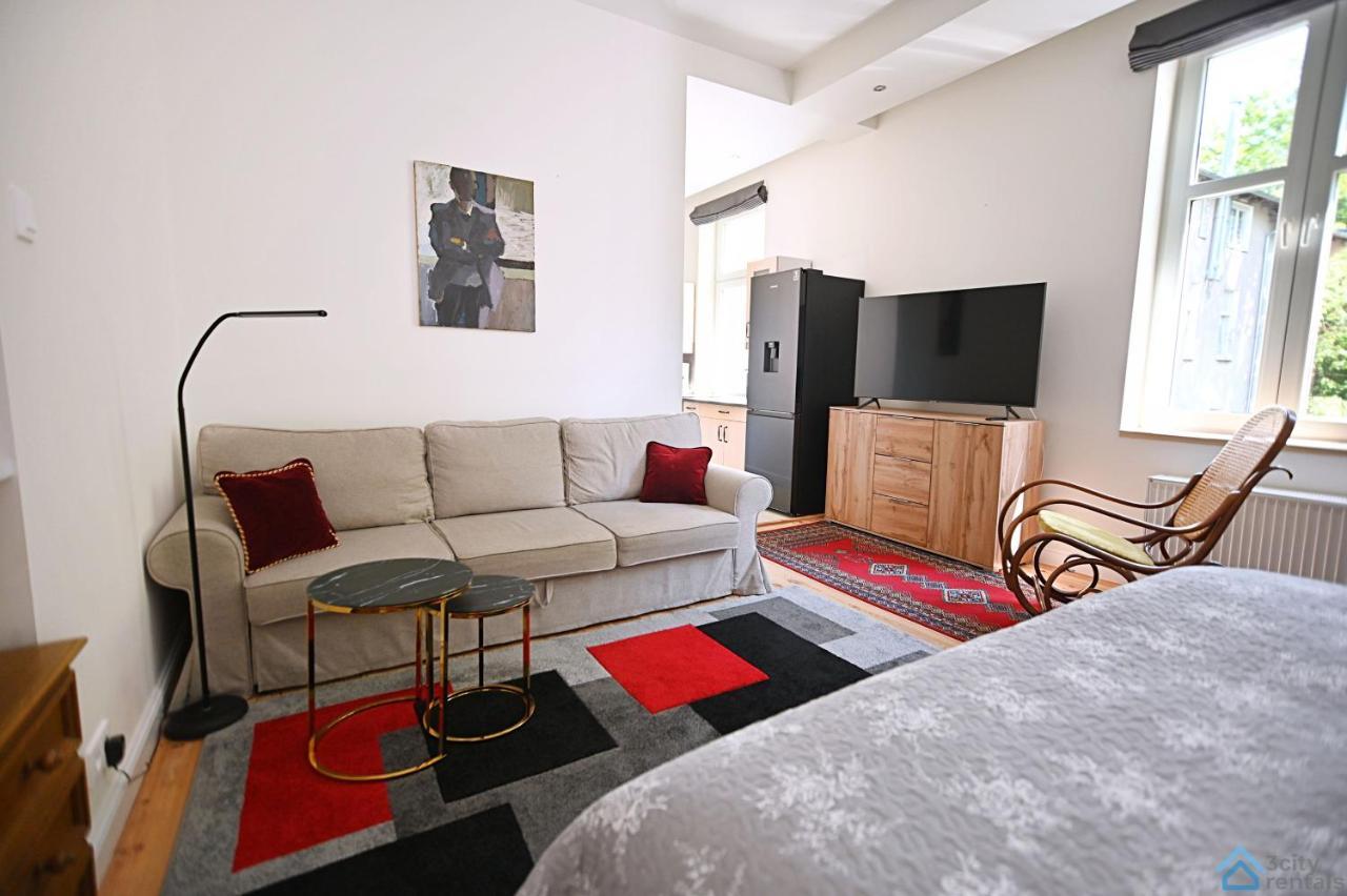 Beige And Red 3City Studio In Sopot With Outdoor Parking By Noclegi Renters Esterno foto