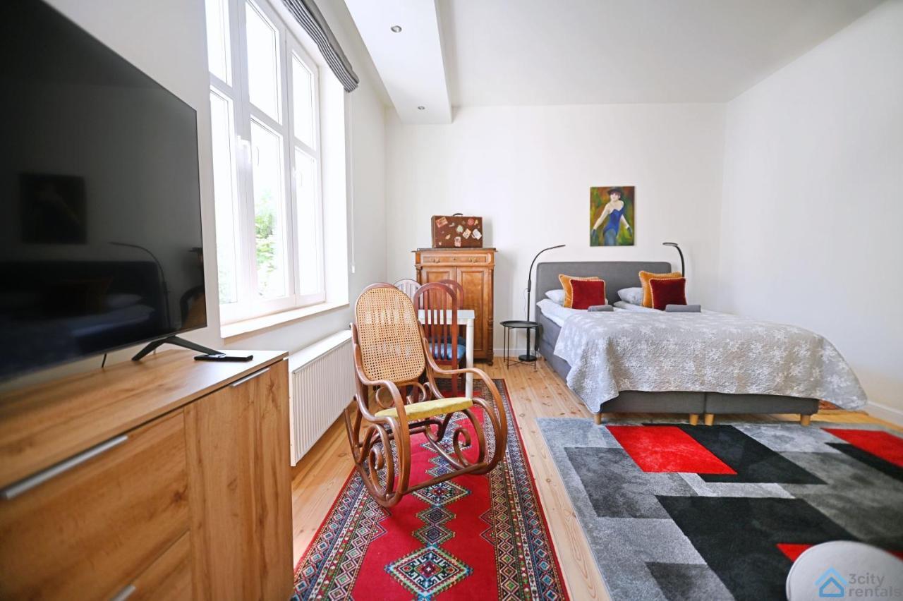 Beige And Red 3City Studio In Sopot With Outdoor Parking By Noclegi Renters Esterno foto